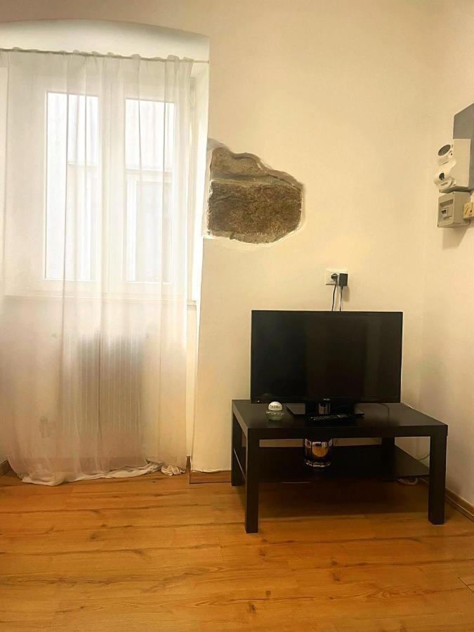 Piccolo Appartamento Nel Cuore Di Trieste Exteriör bild